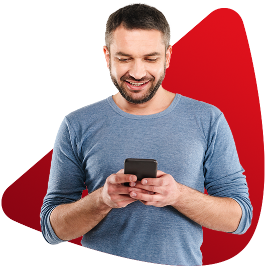 hombre con celular